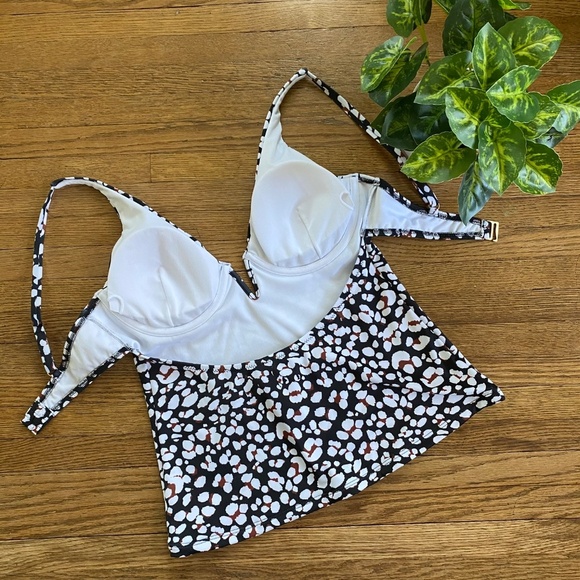 Jessica Simpson Cool Cat Printed V-Wire Tankini Top - Animal Print - Size S - Picture 9 of 14